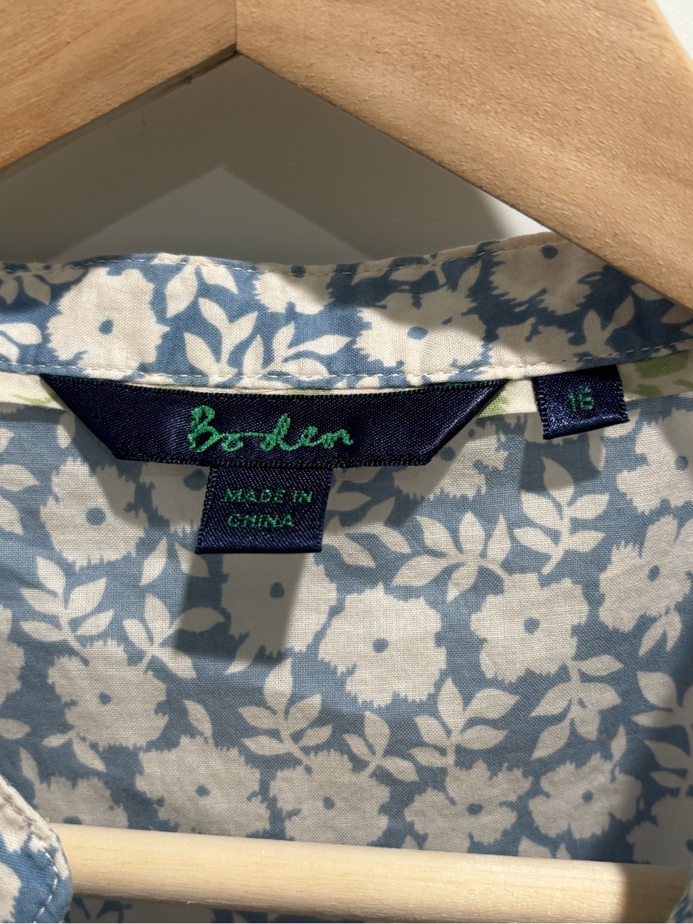 Boden Blue and White Floral Short-Sleeve Button Front Shirt - Picture 3 of 5
